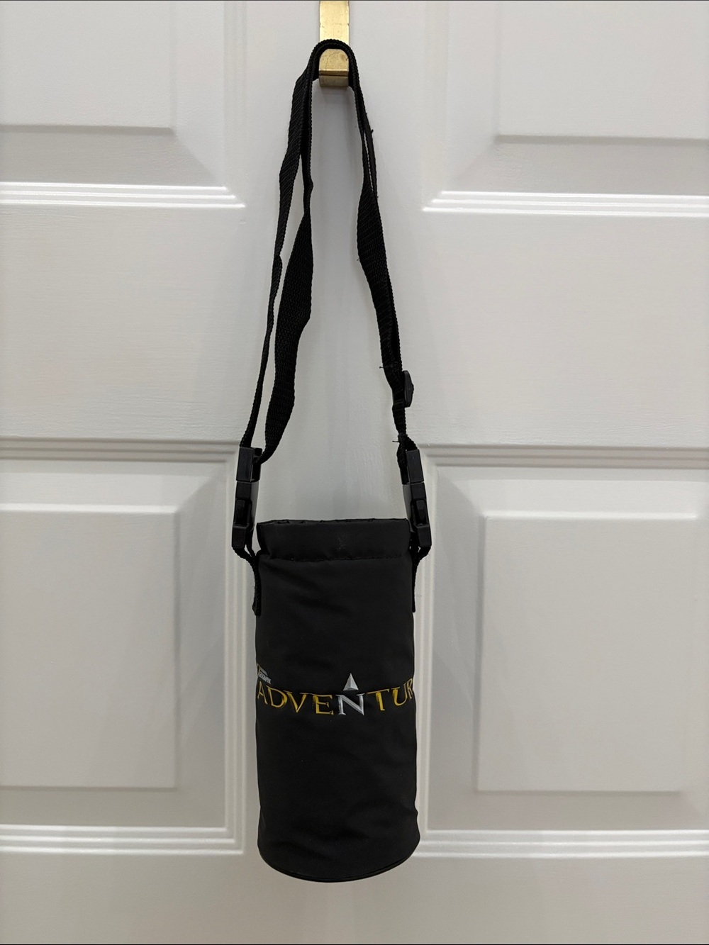 National Geographic Adventure Black Bottle Carrier Crossbody Bag